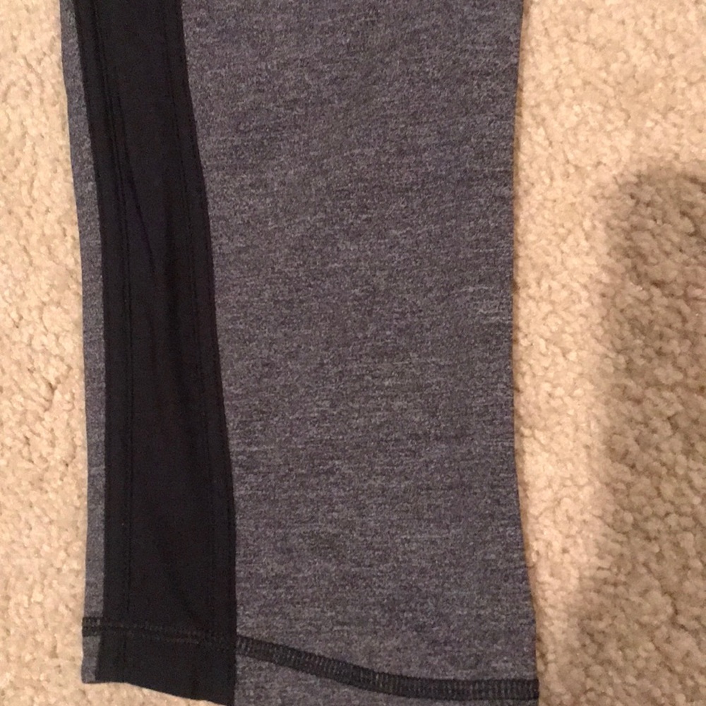 Lululemon Squad GoalS Crop Leggings 17” Heather - Picture 3 of 7
